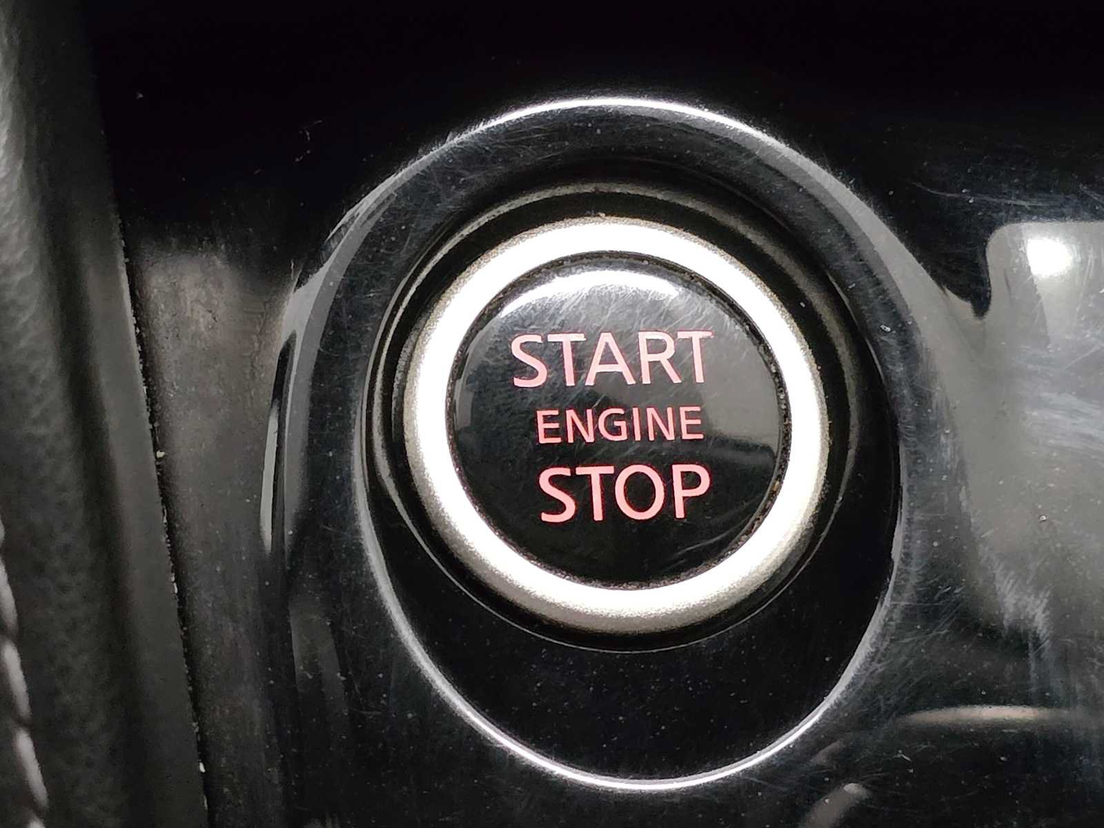 Used 2020 Nissan Kicks SR FWD image 19