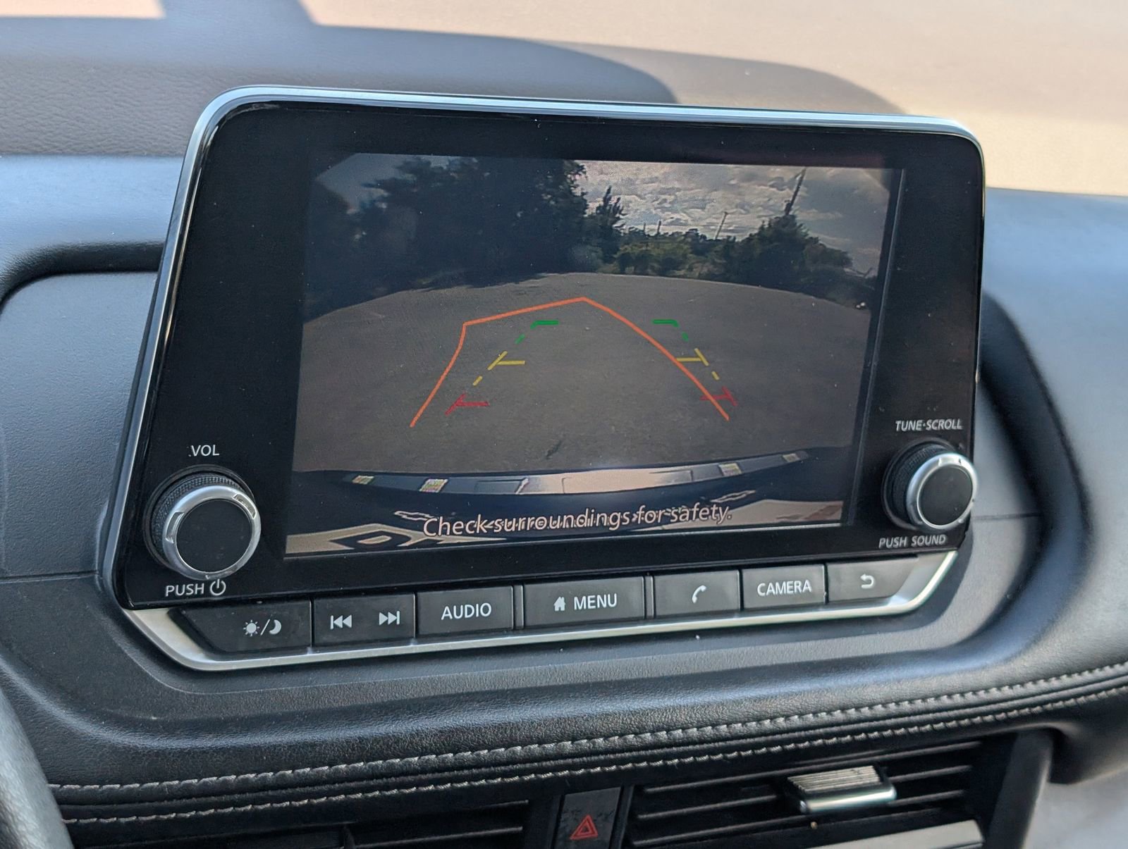 Used 2023 Nissan Rogue SV image 19