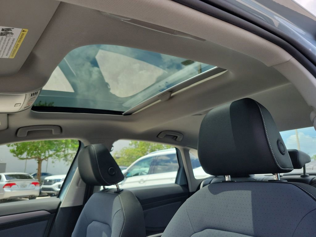 New 2026 Volkswagen Jetta SE FWD image 8