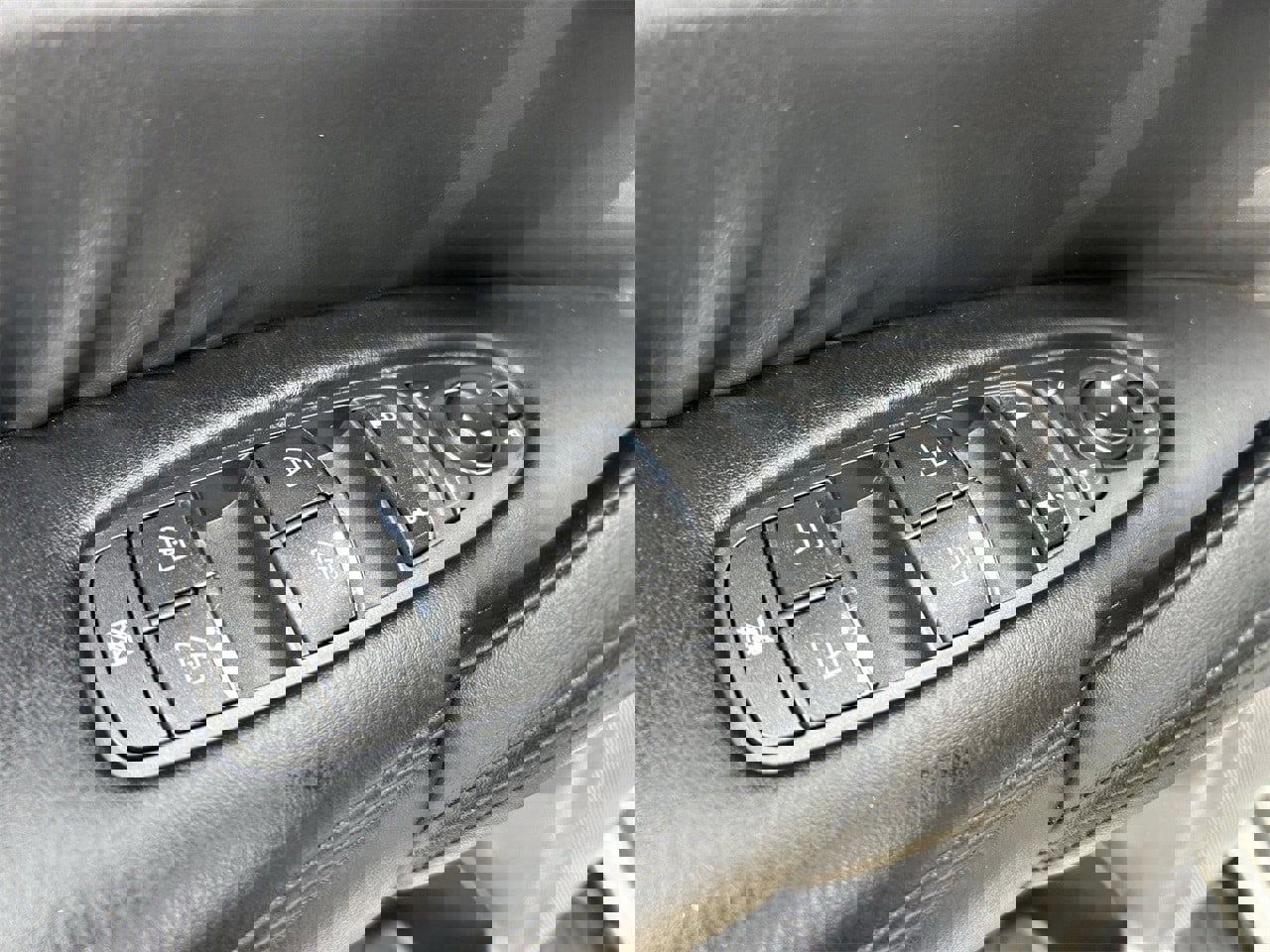 Certified 2024 Nissan Armada SV image 31