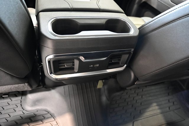 Used 2022 GMC Sierra 1500 SLT w/ SLT Convenience Package image 25