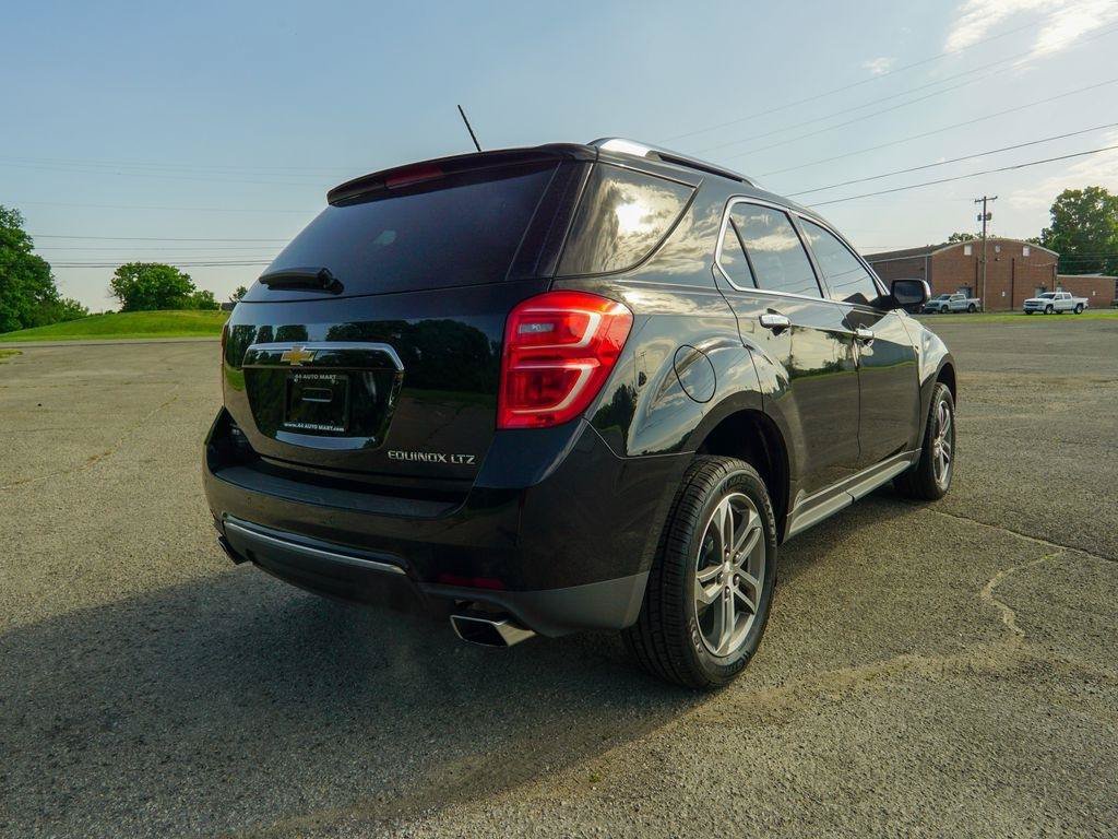 Used 2016 Chevrolet Equinox LTZ w/ Enhanced Convenience Package AWD/4WD image 3