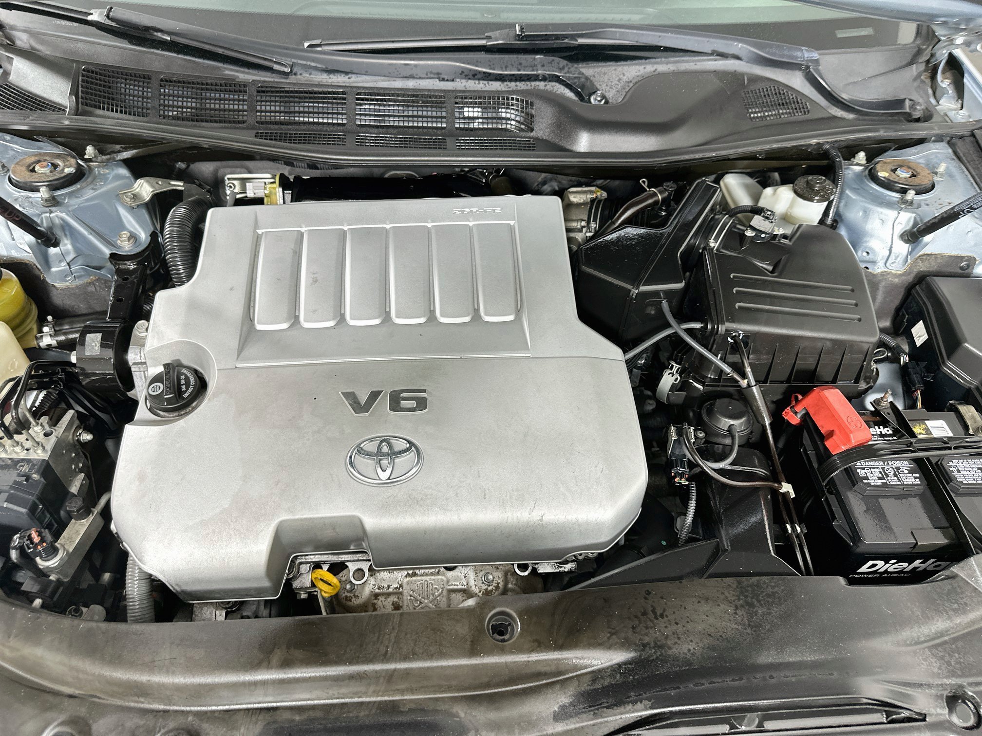 Used 2012 Toyota Avalon Limited FWD image 33