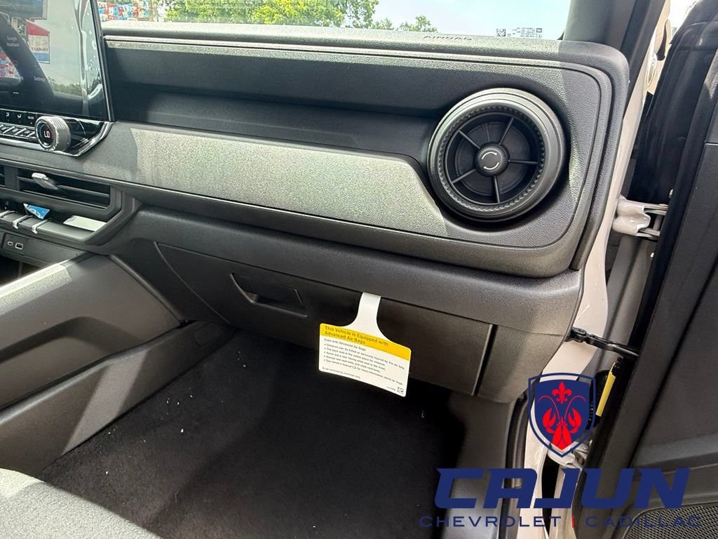 New 2026 Chevrolet Colorado Trail Boss w/ Midnight Edition AWD/4WD image 32