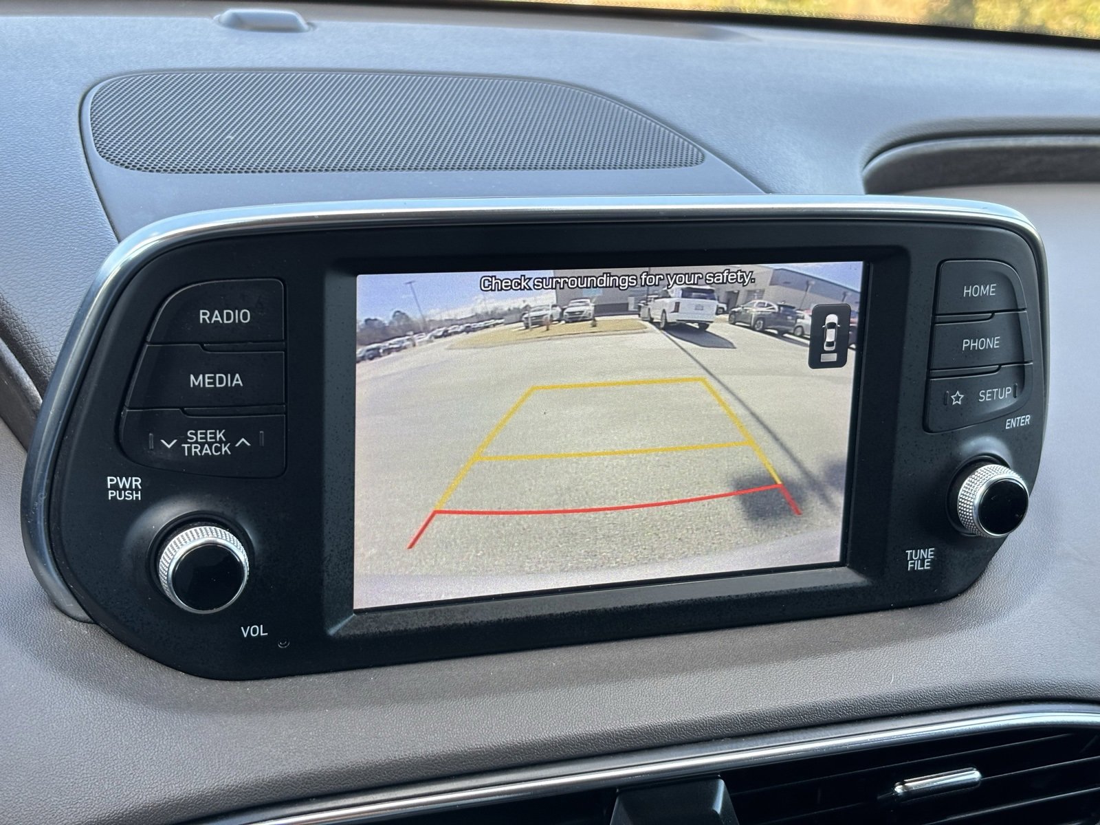 Used 2019 Hyundai Santa Fe SE image 18