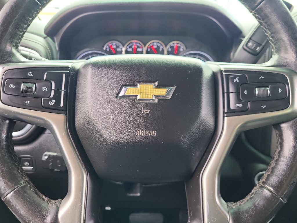 Used 2021 Chevrolet Silverado 1500 LT AWD/4WD image 18