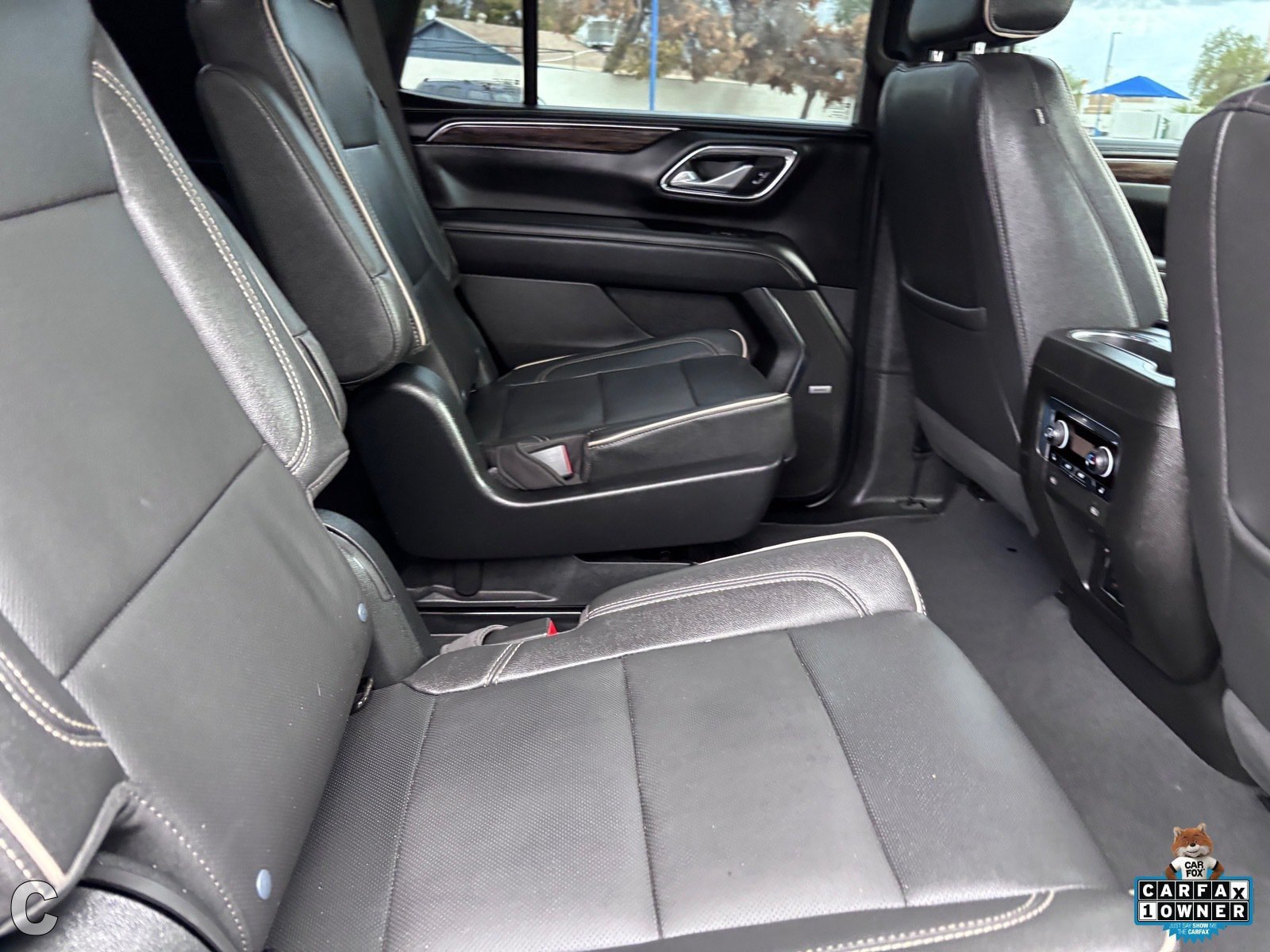 Used 2023 Chevrolet Tahoe Premier AWD/4WD image 12