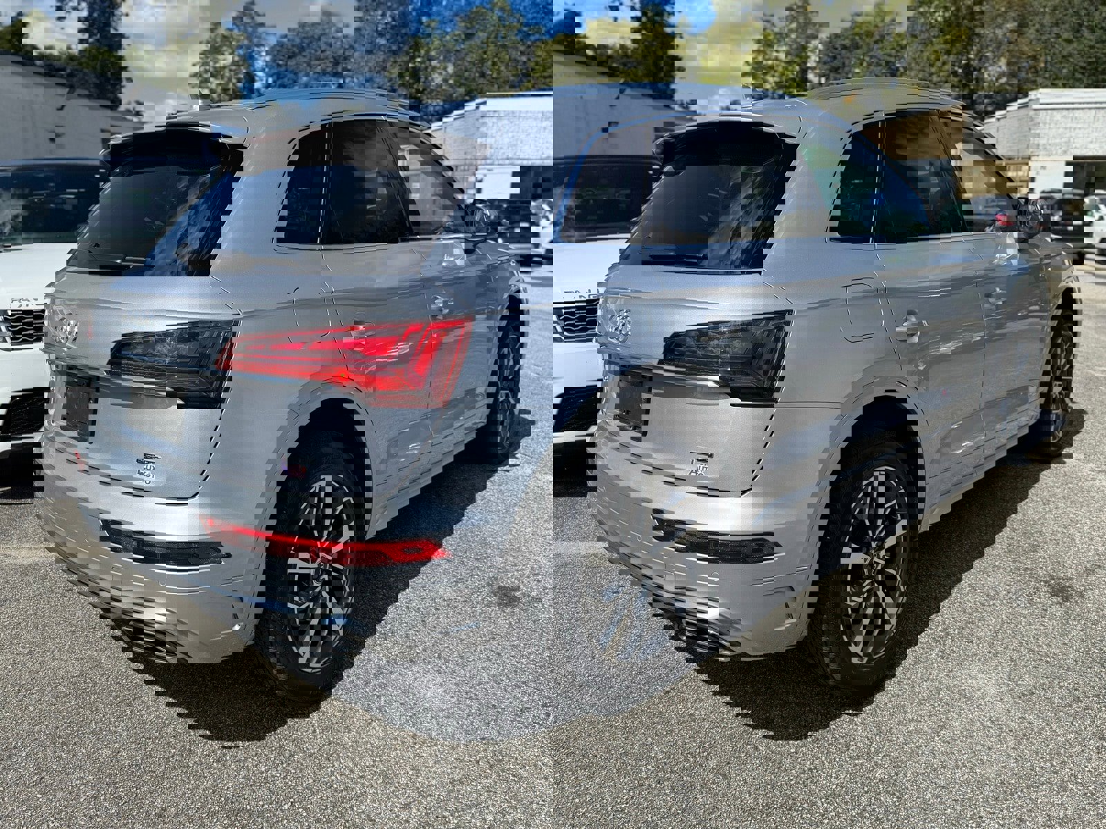 Used 2022 Audi Q5 2.0T Premium Plus w/ Premium Plus Package image 3