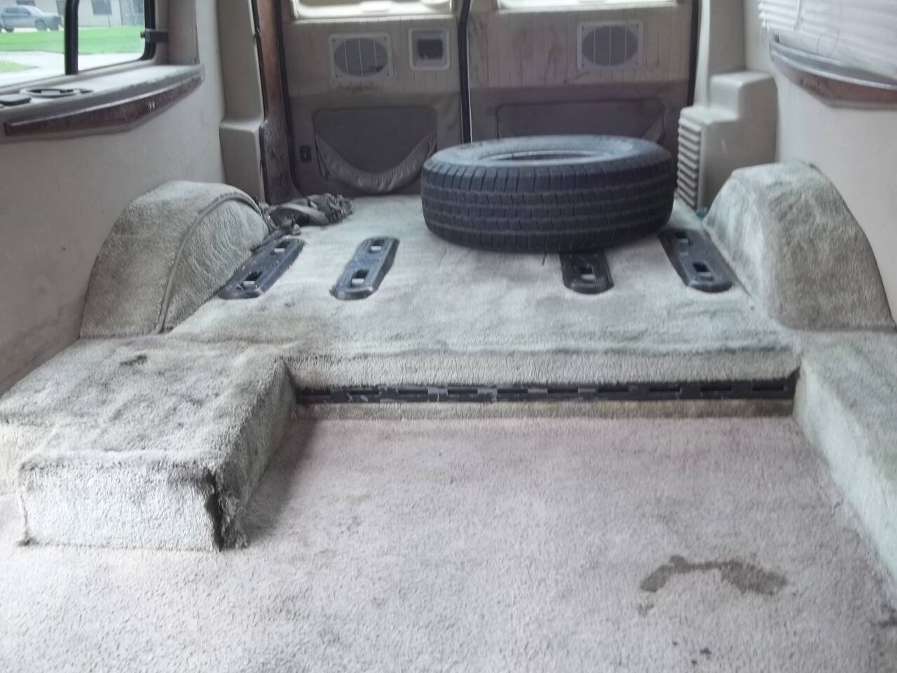 Used 2001 Ford E-150 and Econoline 150 RWD image 15