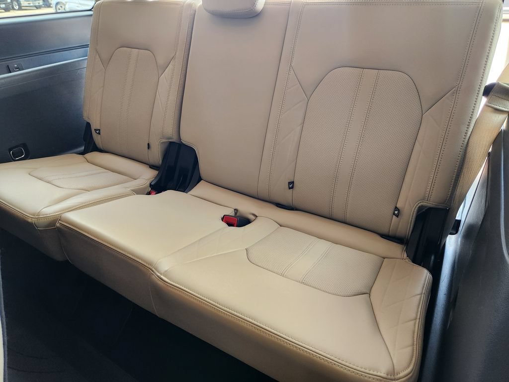 Used 2022 Ford Expedition Platinum AWD/4WD image 32