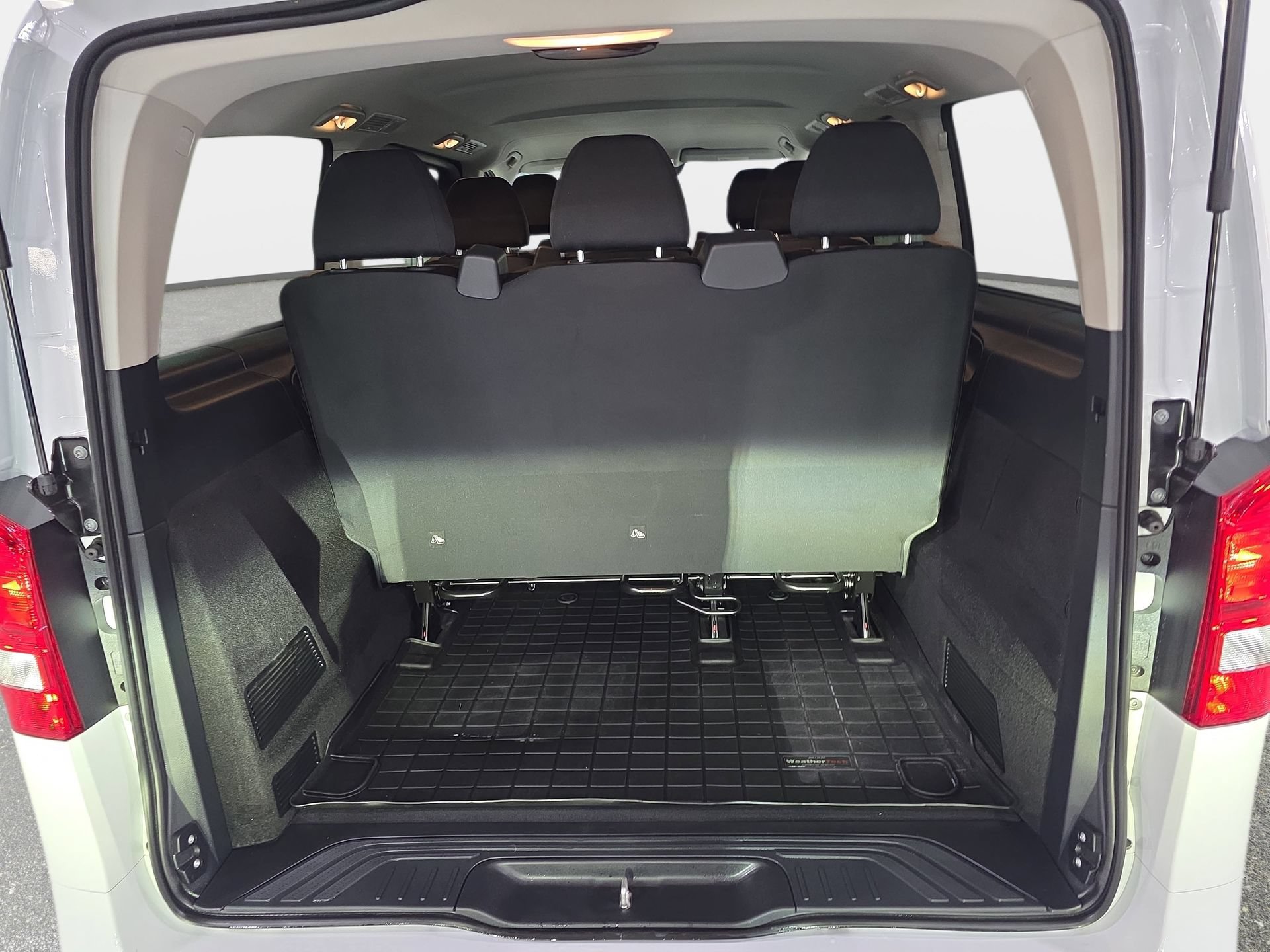 Used 2023 Mercedes-Benz Metris Passenger image 12