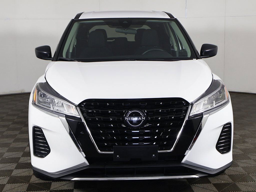 Used 2023 Nissan Kicks S image 8
