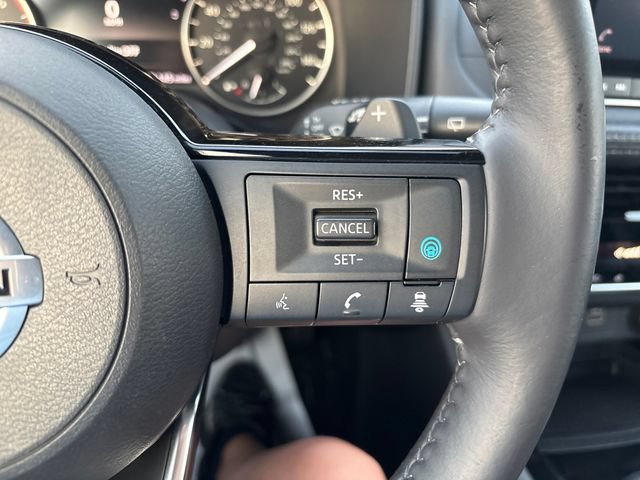 Used 2021 Nissan Rogue SV AWD/4WD image 12