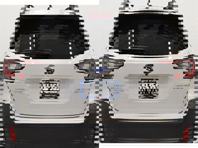 Used 2022 Subaru Outback Premium image 10