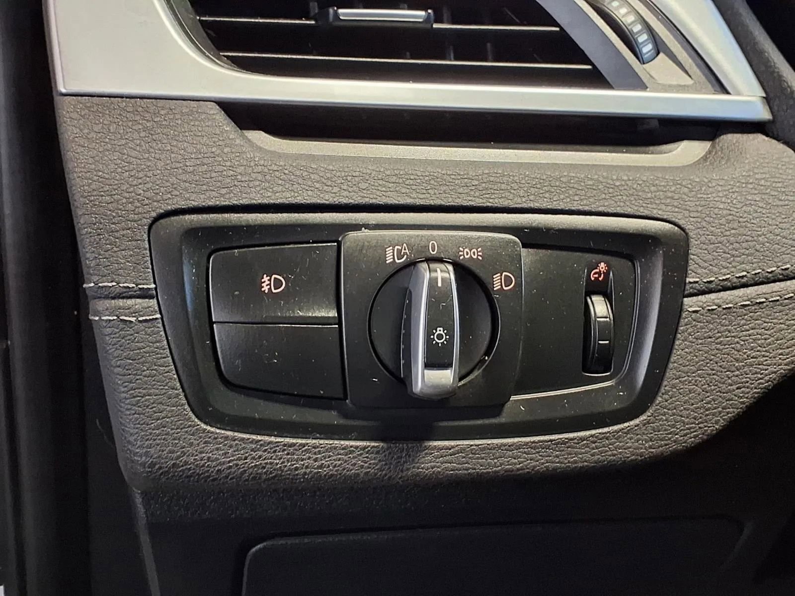 Used 2018 BMW X2 xDrive28i image 19