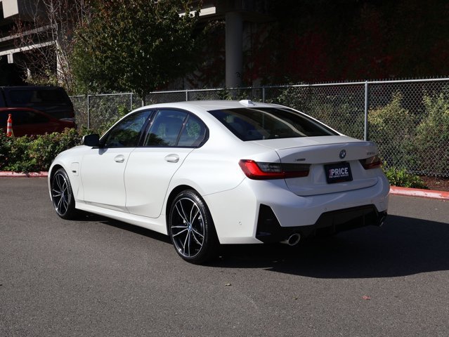 Used 2023 BMW 330e xDrive w/ M Sport Package AWD/4WD image 10