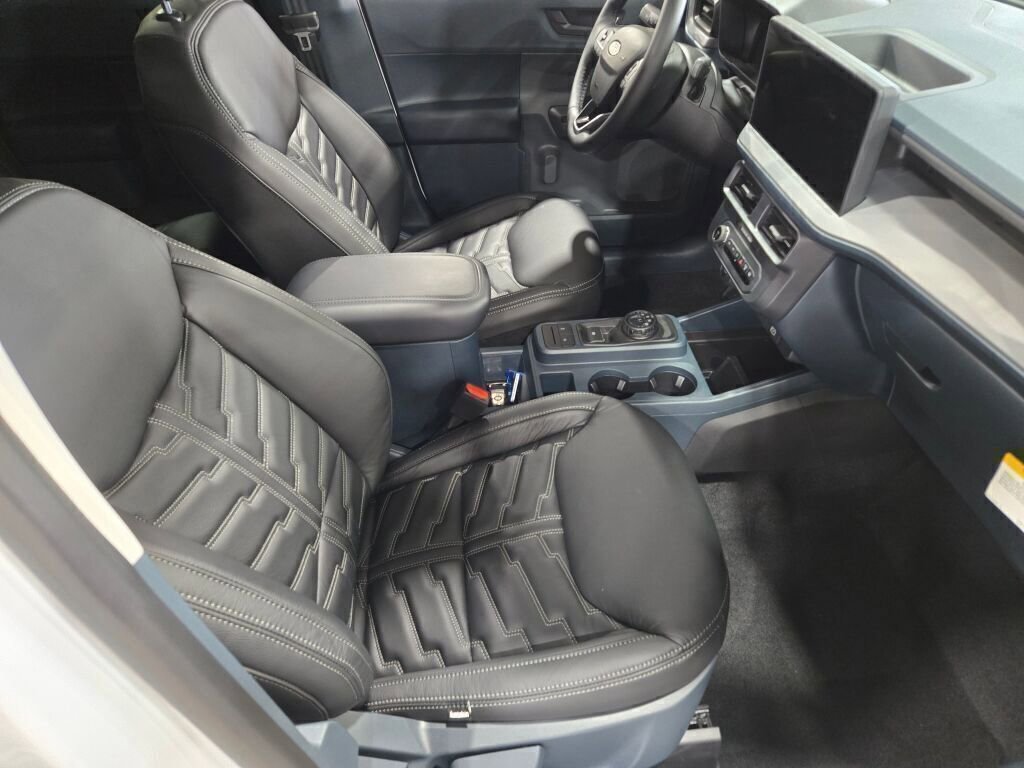 New 2025 Ford Maverick XLT w/ XLT Luxury Package image 8
