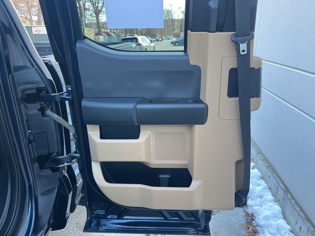 Certified 2024 Ford F350 XLT w/ Snow Plow/Camper Package image 16