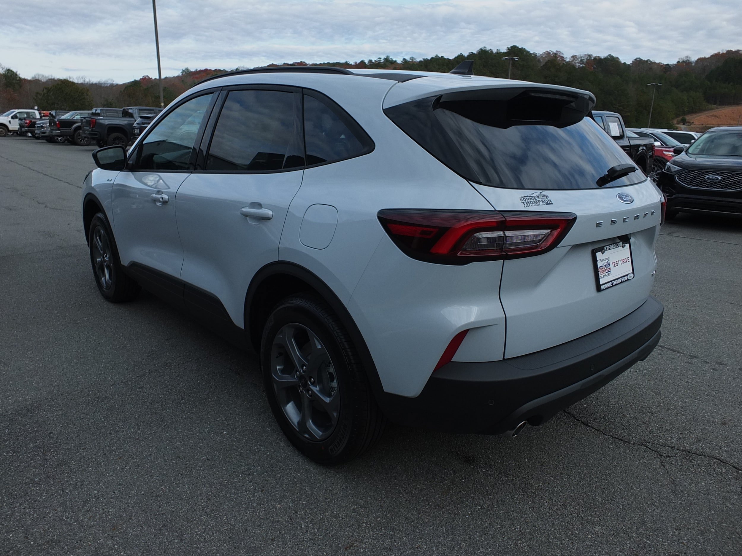 New 2026 Ford Escape ST-Line w/ Tech Pack #1 AWD/4WD image 5