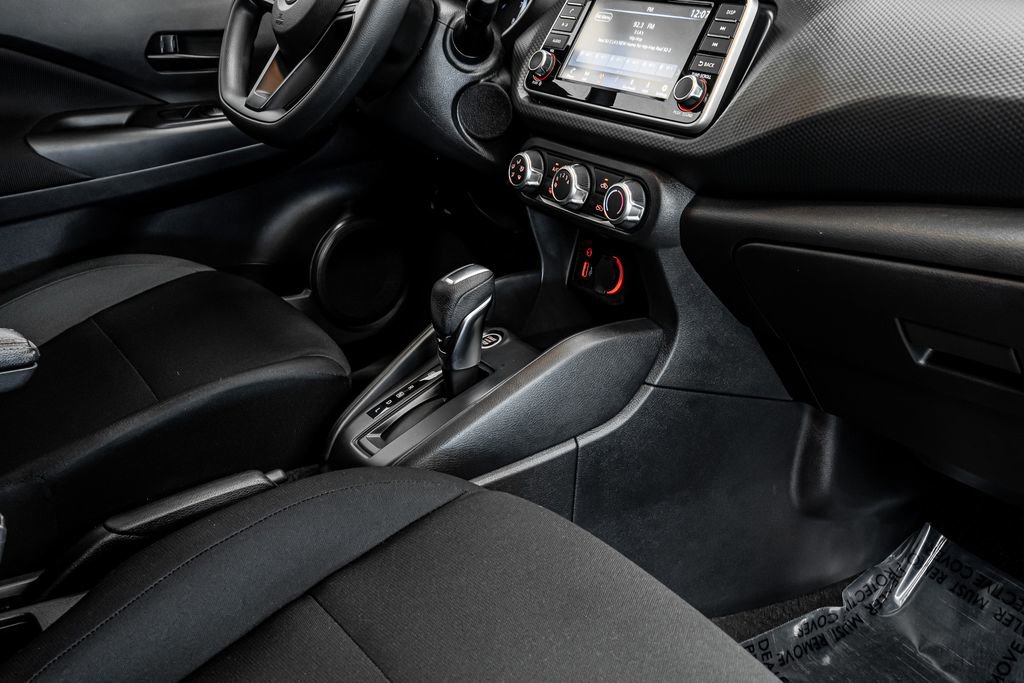 Used 2024 Nissan Kicks S image 30