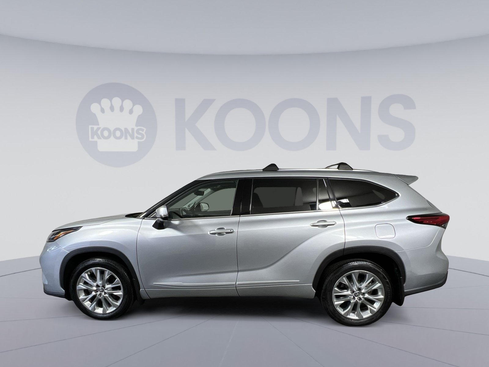 Used 2021 Toyota Highlander Limited AWD/4WD image 7