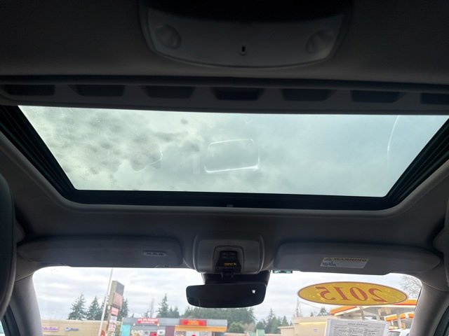 Used 2015 Volvo V60 T5 Cross Country image 13