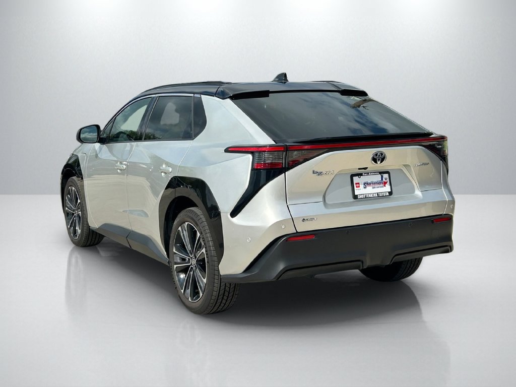 Certified 2024 Toyota bZ4X FWD image 7