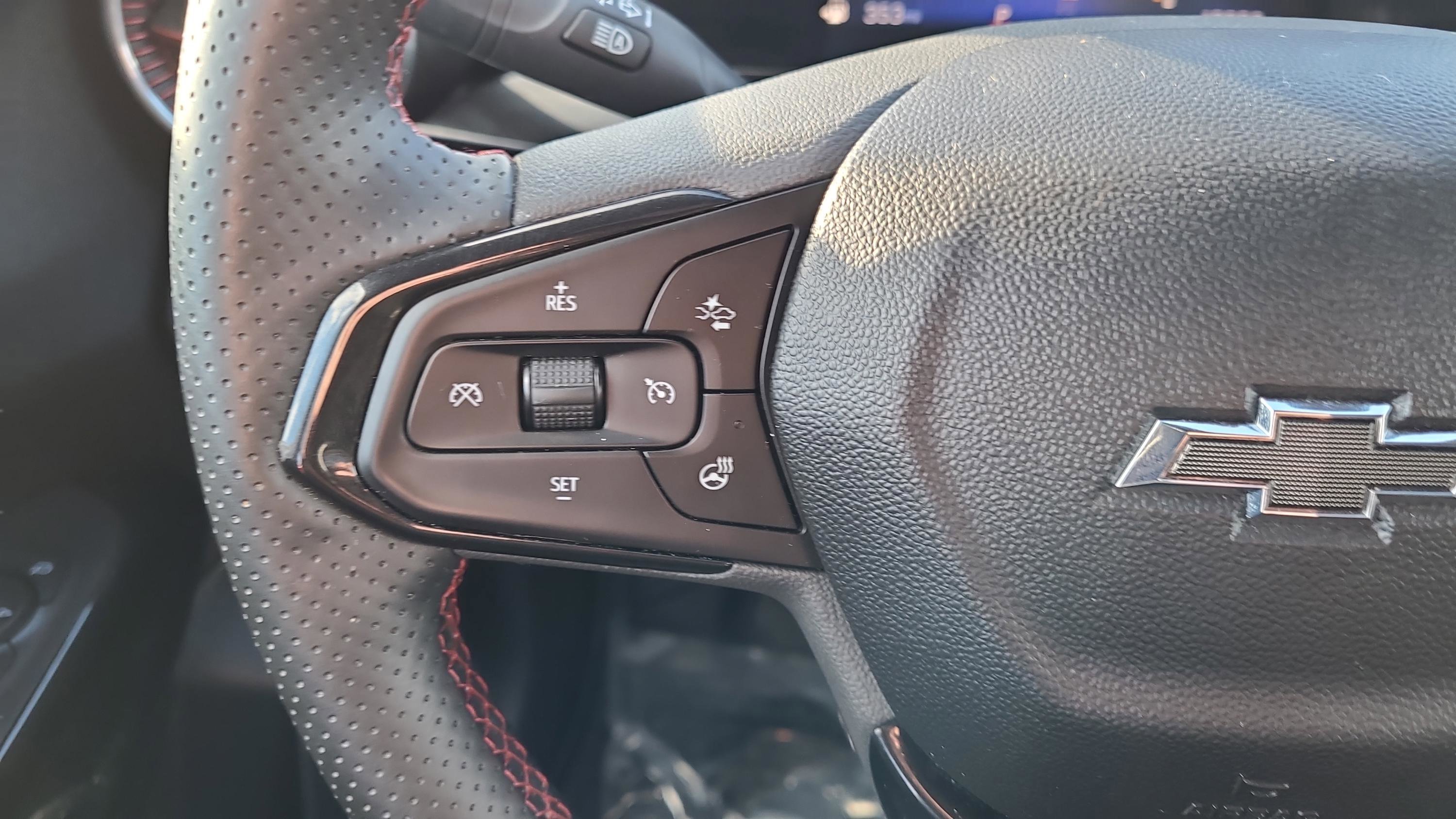 Used 2024 Chevrolet Trax RS w/ Driver Confidence Package image 14