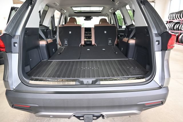 Certified 2026 Toyota Grand Highlander AWD image 35