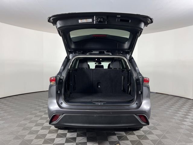 Used 2024 Toyota Highlander LE image 53