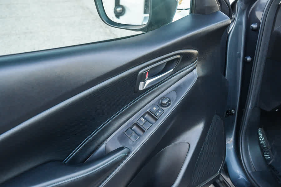 Certified 2020 Toyota Yaris XLE FWD image 25
