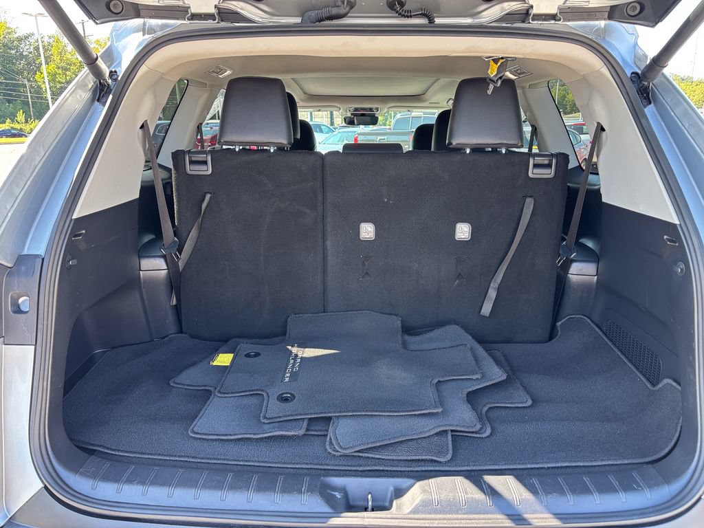 Used 2025 Toyota Grand Highlander AWD image 49