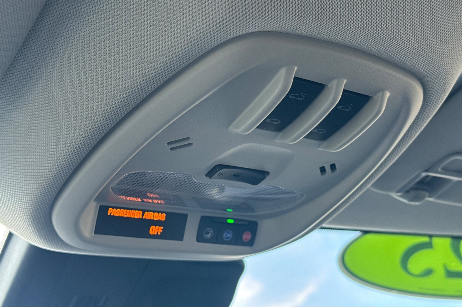 Used 2025 Chevrolet Trax ACTIV w/ Sunroof Package image 24