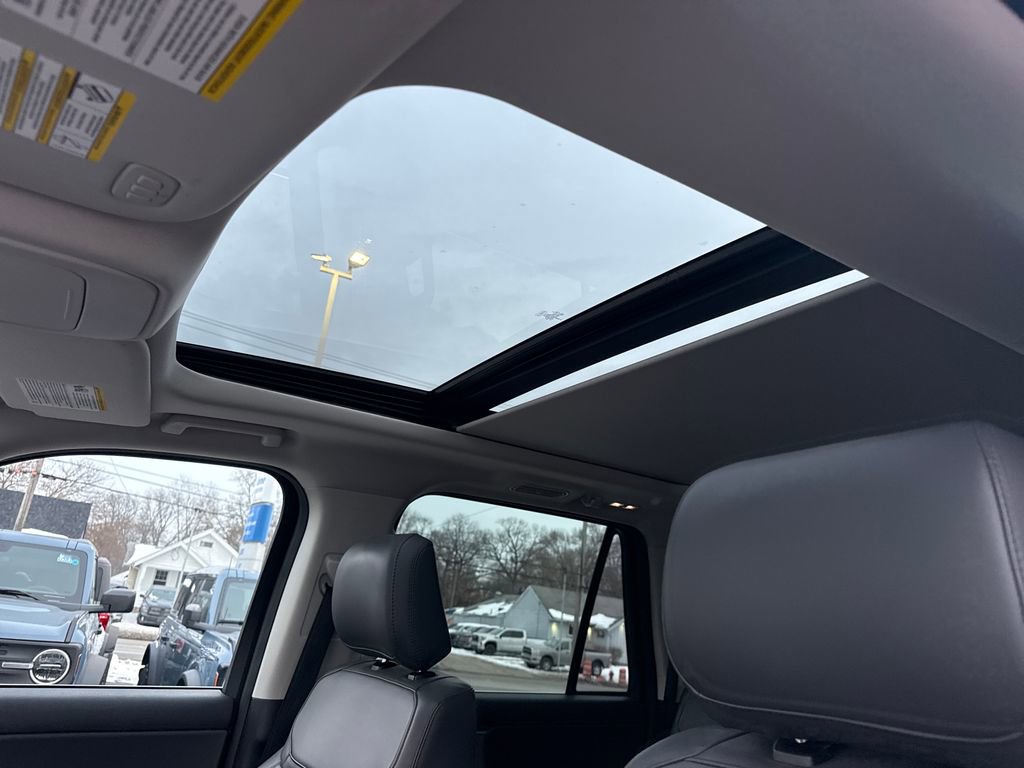 Used 2025 Ford Expedition Max Active image 32