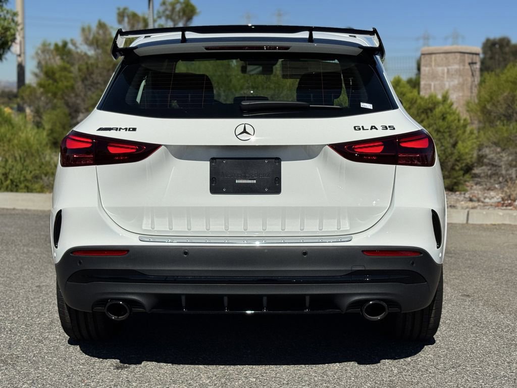 New 2025 Mercedes-Benz GLA 35 AMG 4MATIC image 10