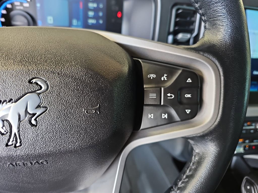 Used 2023 Ford Bronco Badlands image 18