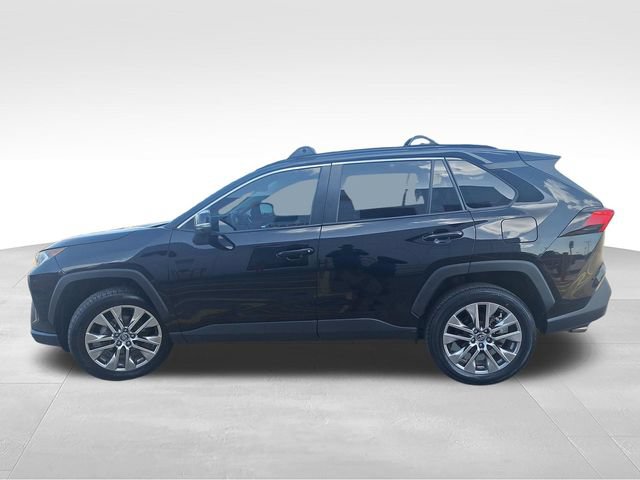Used 2019 Toyota RAV4 XLE Premium w/ Advanced Technology Package FWD image 4