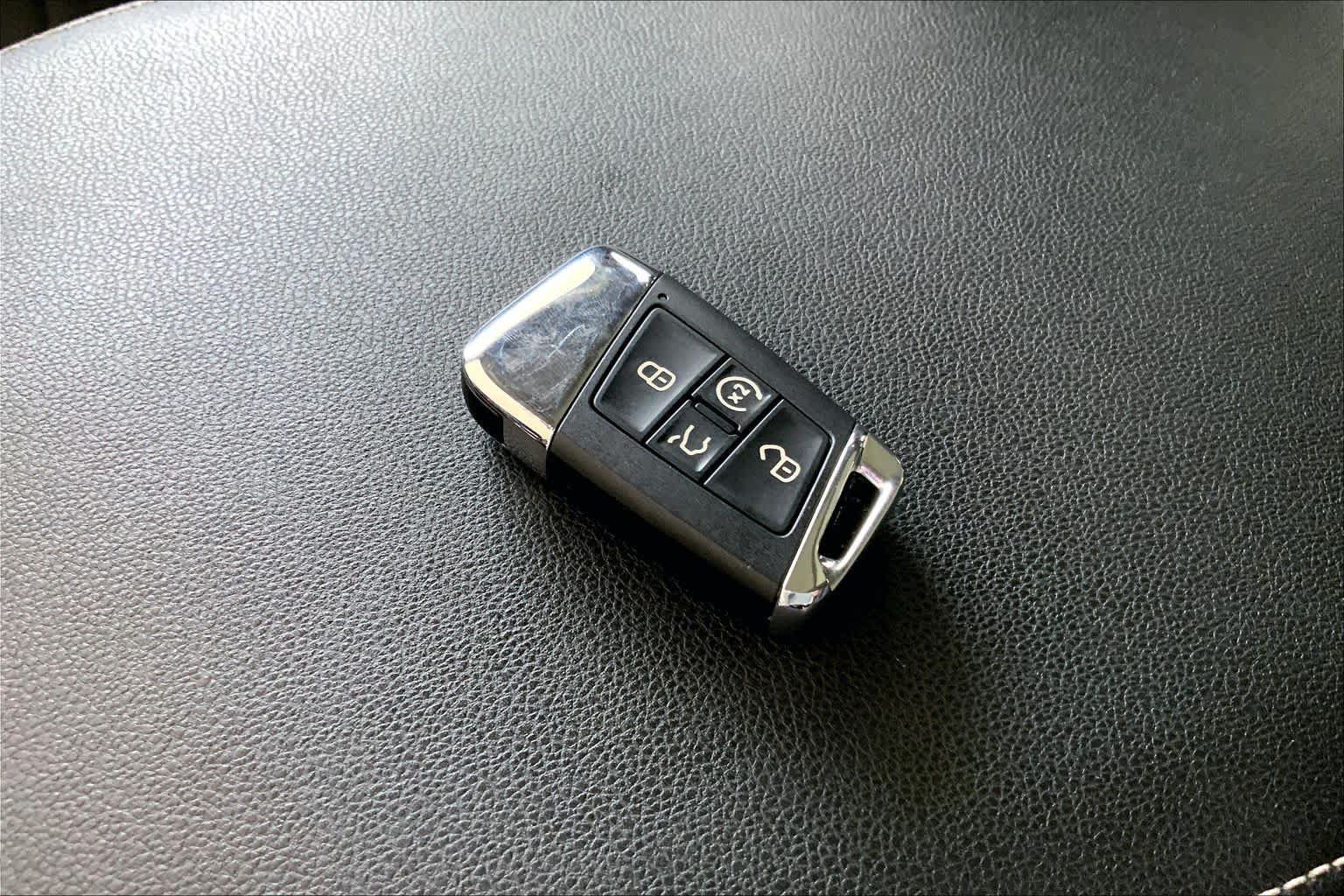 Used 2023 Volkswagen Atlas SE w/ Panoramic Sunroof Package FWD image 15