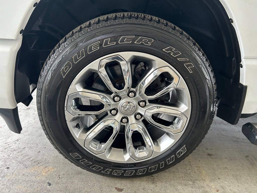 Used 2023 RAM 1500 Laramie AWD/4WD image 15