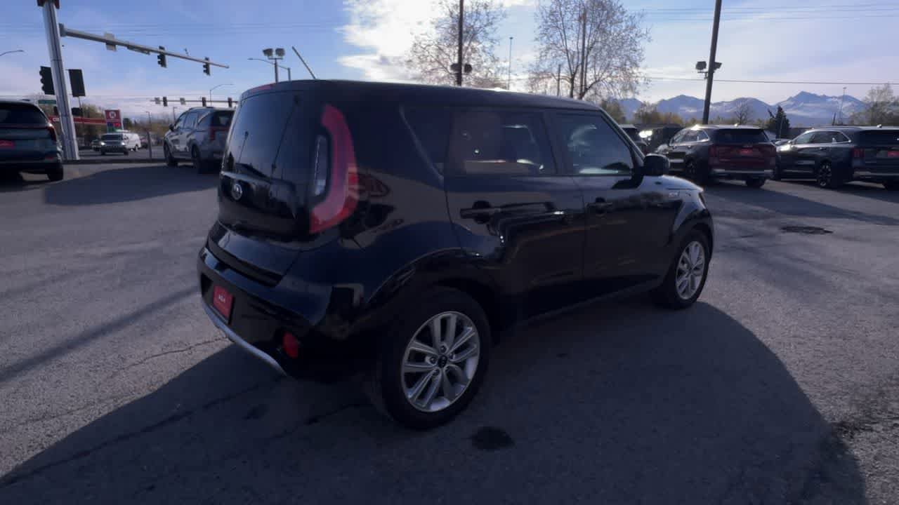 Used 2018 Kia Soul + FWD image 8