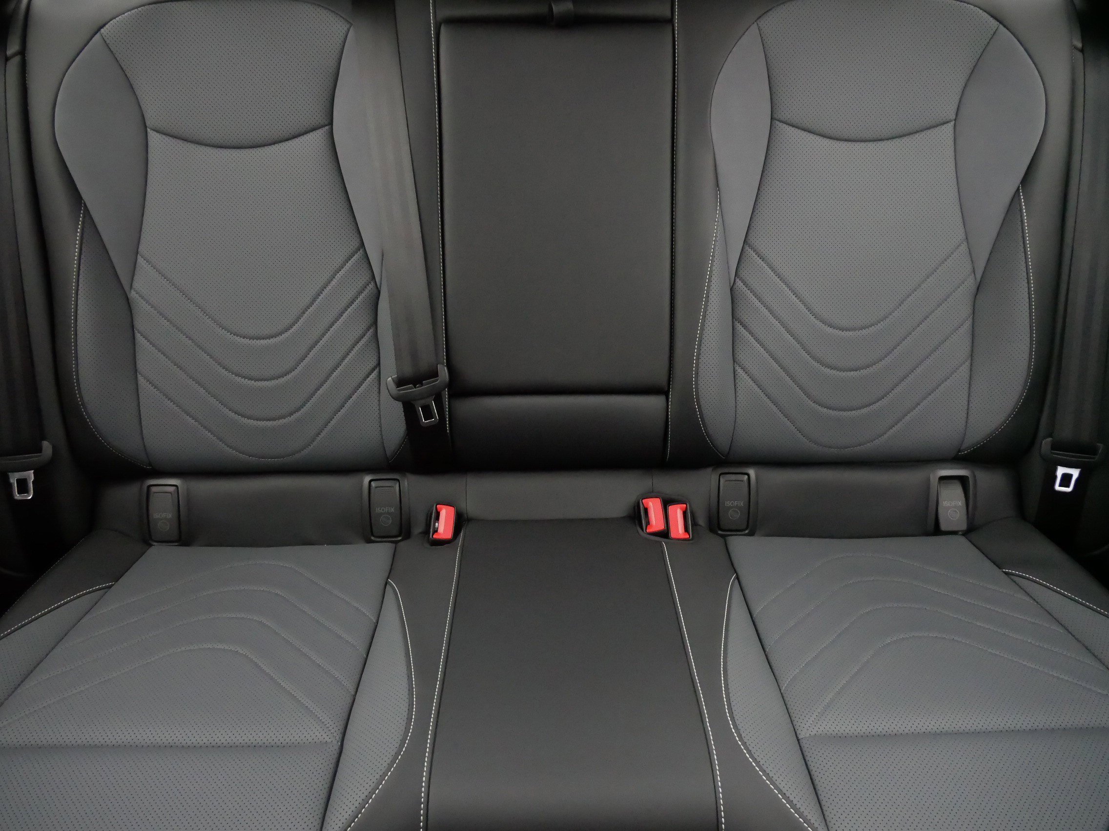 Certified 2025 Volkswagen Tiguan SE AWD/4WD image 13