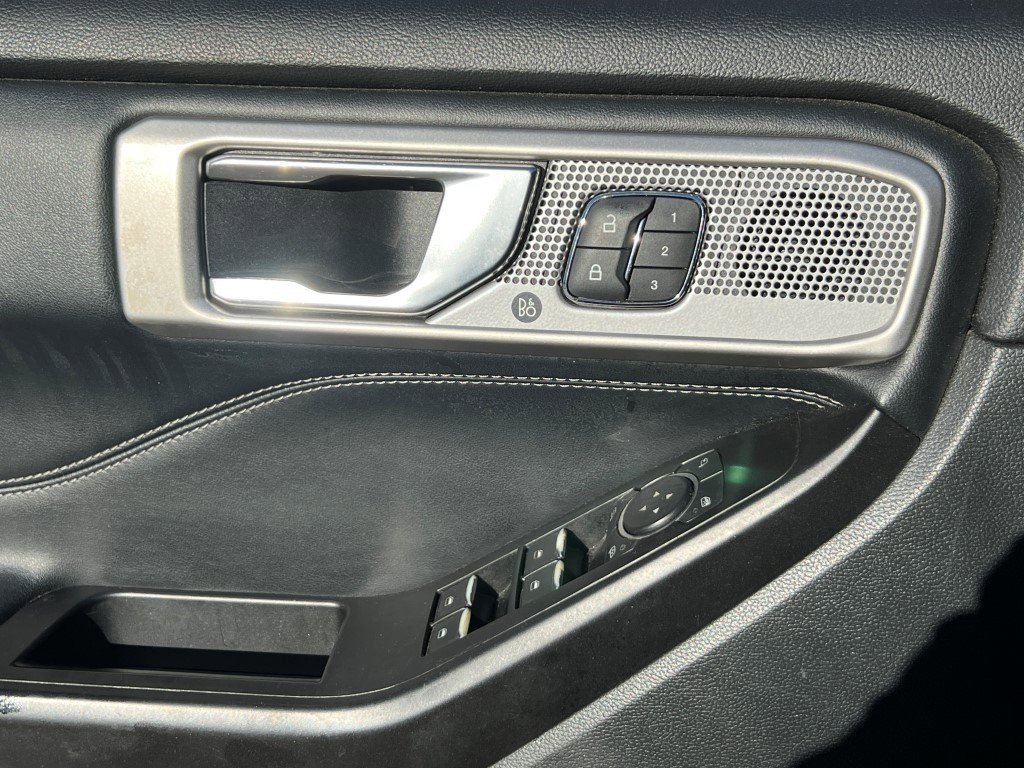 Used 2020 Ford Explorer Limited image 17