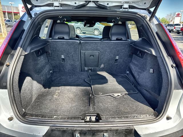 Used 2020 Volvo XC40 T5 R-Design image 31