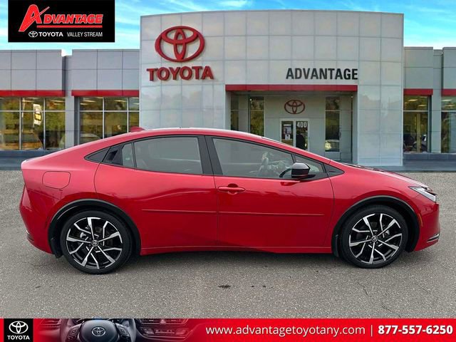 Used 2024 Toyota Prius Prime FWD image 5