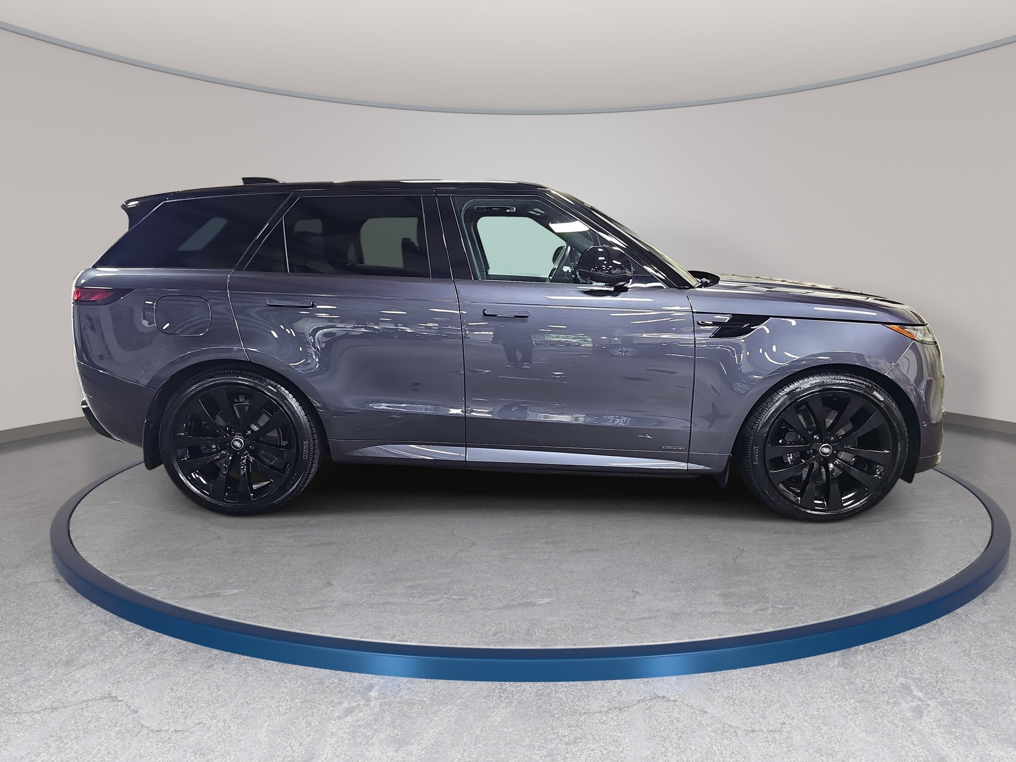 Used 2025 Land Rover Range Rover Sport Autobiography AWD/4WD image 4