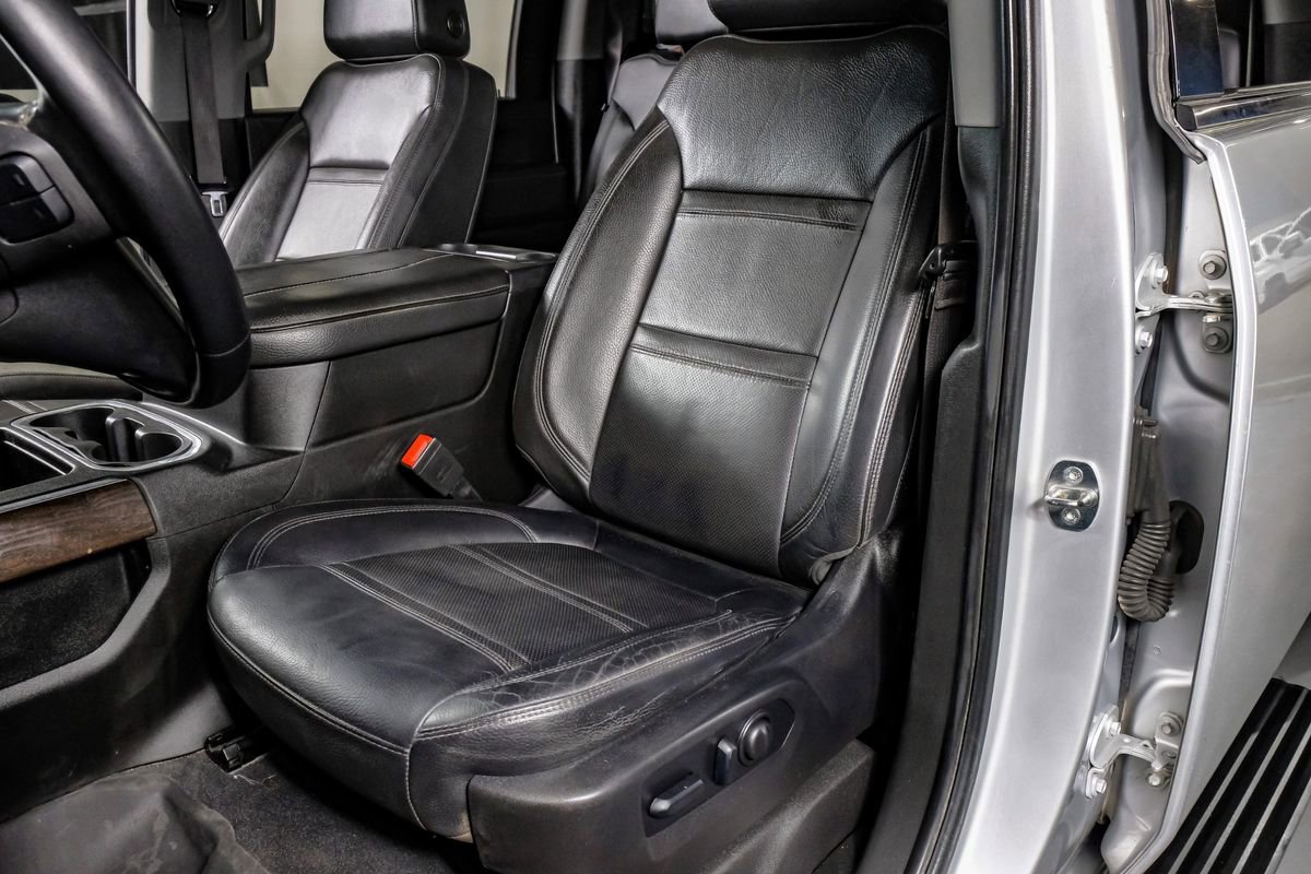 Used 2023 GMC Sierra 3500 Denali w/ Denali Ultimate Package AWD/4WD image 30