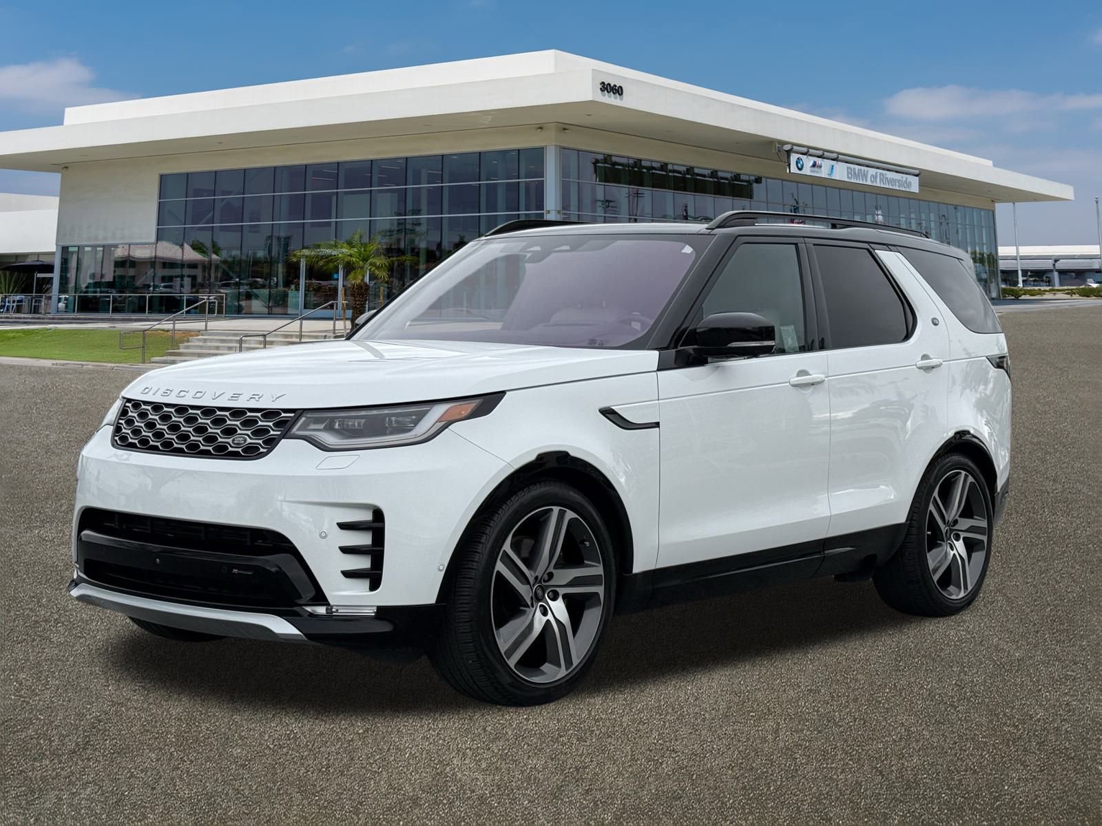 Used 2023 Land Rover Discovery Metropolitan Edition image 5