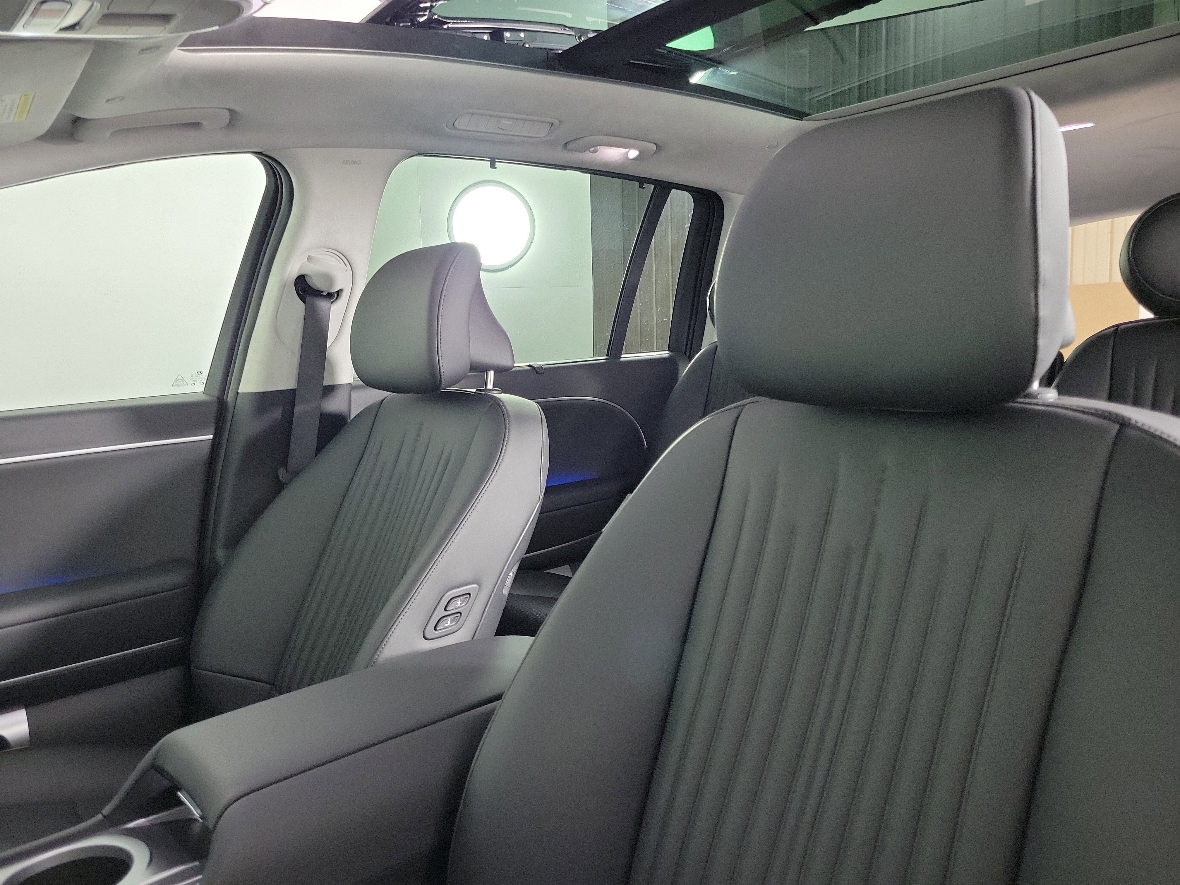 New 2026 Hyundai Ioniq 9 Calligraphy image 26