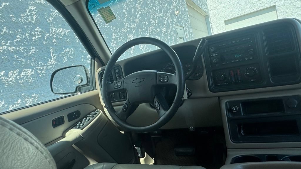 Used 2003 Chevrolet Suburban LS w/ LS Preferred Equipment Group AWD/4WD image 13