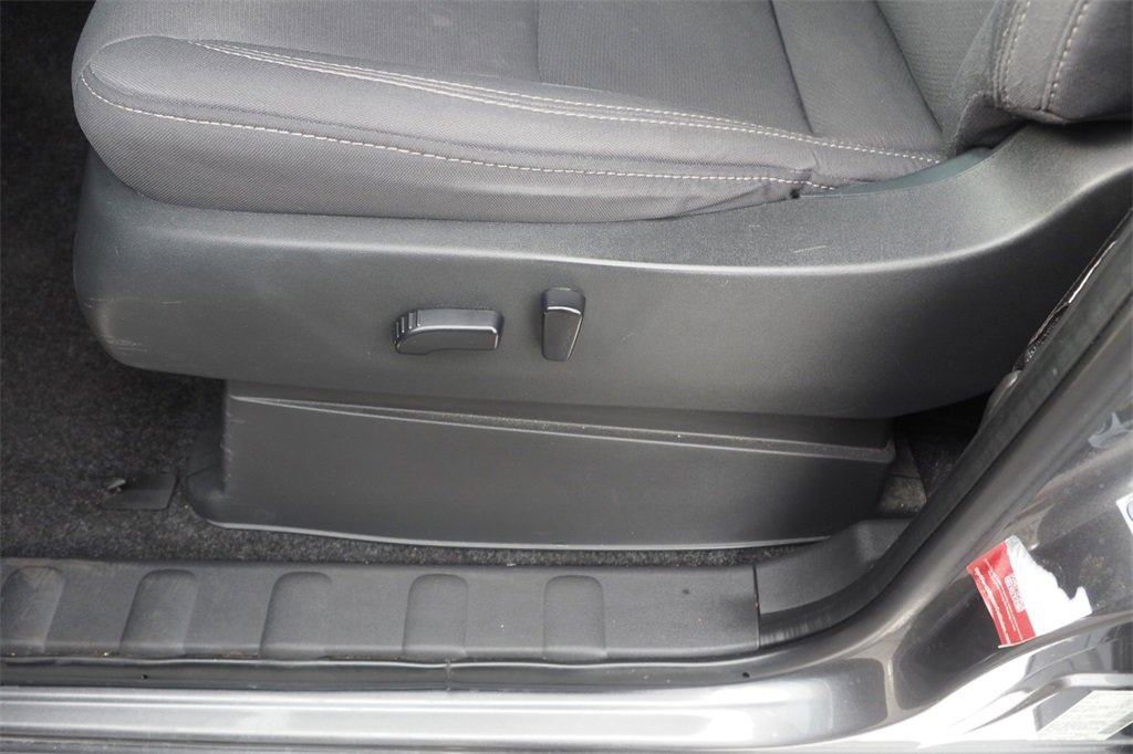 Used 2022 Nissan Frontier SV image 16